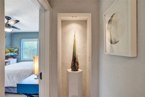 Снять в аренду виллу или дом в Уилтон-Мэнорс, Флорида 3 спальни, 148.27м2, № 2065091 - фото 23