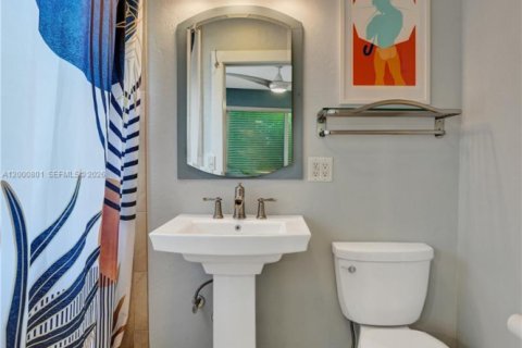 Снять в аренду виллу или дом в Уилтон-Мэнорс, Флорида 3 спальни, 148.27м2, № 2065091 - фото 30