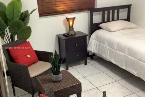 Villa ou maison à vendre à North Lauderdale, Floride: 4 chambres № 2333408 - photo 7