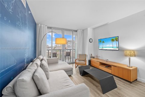 Condominio en venta en Hallandale Beach, Florida, 2 dormitorios, 95.69 m2 № 1969346 - foto 14