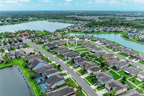 House in Palmetto, Florida 3 bedrooms, 244.61 sq.m. № 2277058 - photo 6
