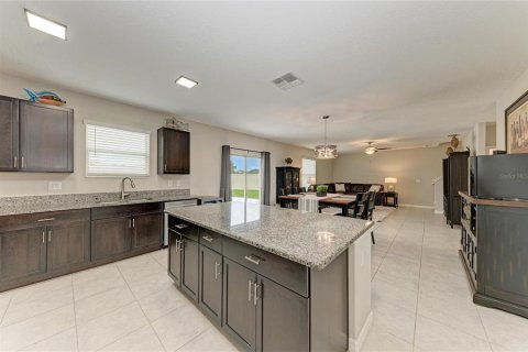 House in Palmetto, Florida 3 bedrooms, 244.61 sq.m. № 2277058 - photo 16
