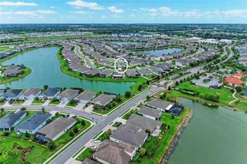 House in Palmetto, Florida 3 bedrooms, 244.61 sq.m. № 2277058 - photo 5