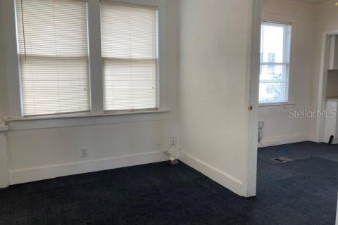 Commercial property in Tampa, Florida 269.97 sq.m. № 964690 - photo 16