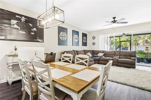 Condo in Orlando, Florida, 2 bedrooms № 2259011 - photo 7