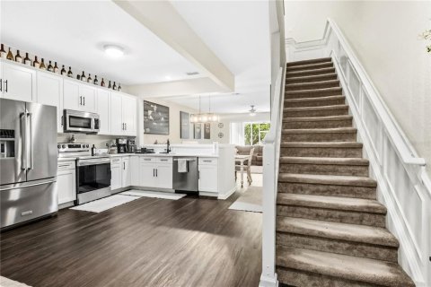 Condo in Orlando, Florida, 2 bedrooms № 2259011 - photo 4