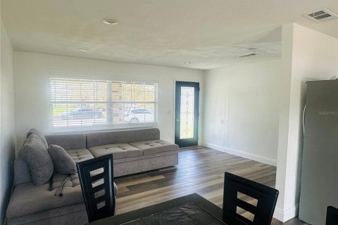House in Ocoee, Florida 3 bedrooms, 89.19 sq.m. № 1900269 - photo 4