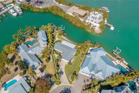 House in Venice, Florida 2 bedrooms, 134.34 sq.m. № 2098353 - photo 4