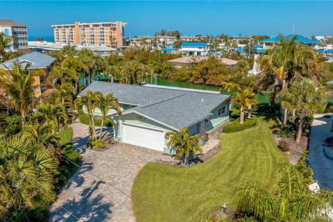 House in Venice, Florida 2 bedrooms, 134.34 sq.m. № 2098353