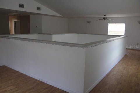 Villa ou maison à louer à Tampa, Floride: 4 chambres, 309.83 m2 № 2381204 - photo 7