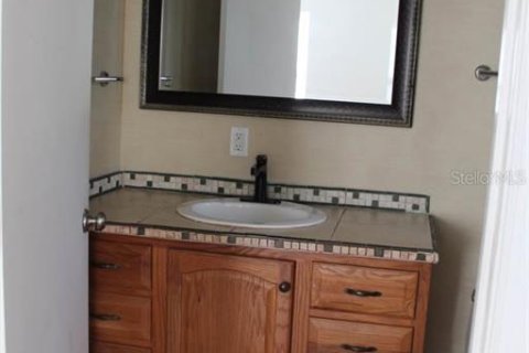 Villa ou maison à louer à Tampa, Floride: 4 chambres, 309.83 m2 № 2381204 - photo 5