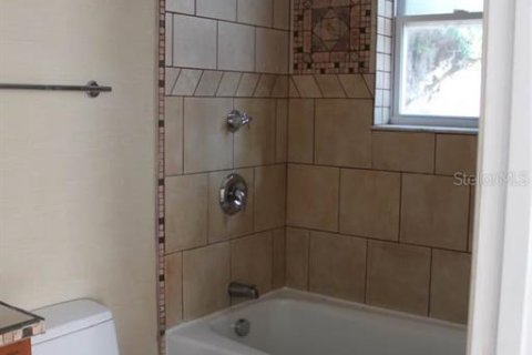 Villa ou maison à louer à Tampa, Floride: 4 chambres, 309.83 m2 № 2381204 - photo 4