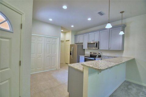 House in Winter Haven, Florida 2 bedrooms, 108.14 sq.m. № 1912601 - photo 3