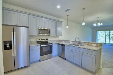 House in Winter Haven, Florida 2 bedrooms, 108.14 sq.m. № 1912601 - photo 4