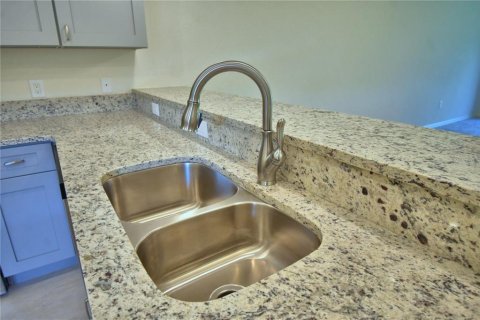 House in Winter Haven, Florida 2 bedrooms, 108.14 sq.m. № 1912601 - photo 7