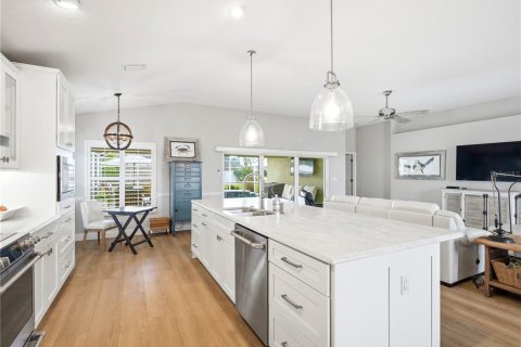Villa ou maison à vendre à New Smyrna Beach, Floride: 3 chambres, 159.51 m2 № 2421787 - photo 25