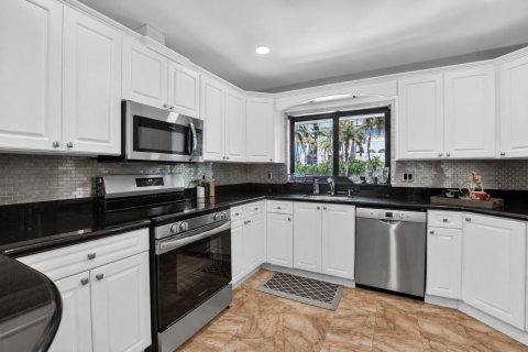 Condominio en venta en Highland Beach, Florida, 3 dormitorios, 146.88 m2 № 2241465 - foto 2