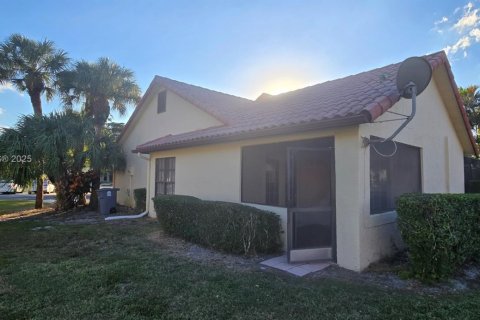 Villa ou maison à louer à Boca Raton, Floride: 2 chambres, 96.53 m2 № 1972847 - photo 17