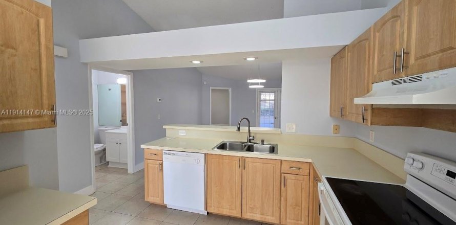 Villa ou maison à Boca Raton, Floride 2 chambres, 96.53 m2 № 1972847