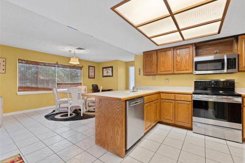House in Palm Harbor, Florida 2 bedrooms, 115.94 sq.m. № 1869036 - photo 12