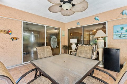 House in Palm Harbor, Florida 2 bedrooms, 115.94 sq.m. № 1869036 - photo 25