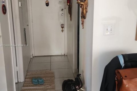 Купить кондоминиум в Майами, Флорида 1 спальня, 74.41м2, № 1957410 - фото 5