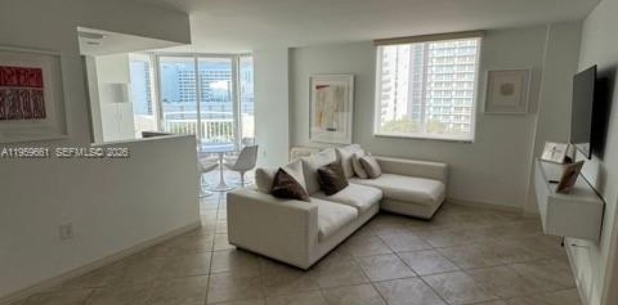 Condominio en Miami Beach, Florida, 2 dormitorios  № 2019820