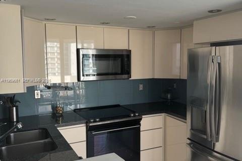 Condominio en alquiler en Miami Beach, Florida, 2 dormitorios, 88.26 m2 № 2019820 - foto 5