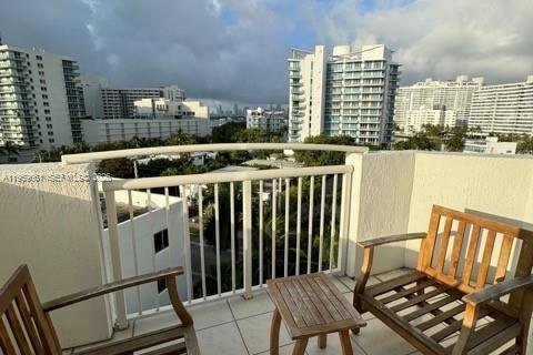 Condominio en alquiler en Miami Beach, Florida, 2 dormitorios, 88.26 m2 № 2019820 - foto 4