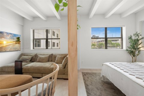 Copropriété à vendre à Miami Beach, Floride: 1 chambre, 50.17 m2 № 1943836 - photo 8