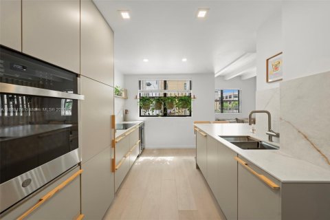 Copropriété à vendre à Miami Beach, Floride: 1 chambre, 50.17 m2 № 1943836 - photo 13