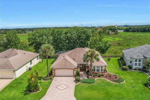 House in The Villages, Florida 2 bedrooms, 213.3 sq.m. № 2347157