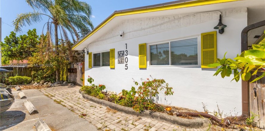 Casa en Fort Lauderdale, Florida 2 dormitorios, 152.64 m2 № 1896761