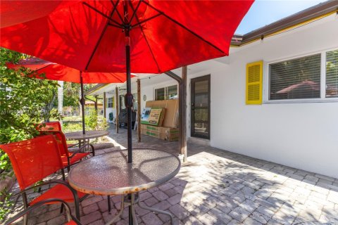 Villa ou maison à louer à Fort Lauderdale, Floride: 2 chambres, 152.64 m2 № 1896761 - photo 22
