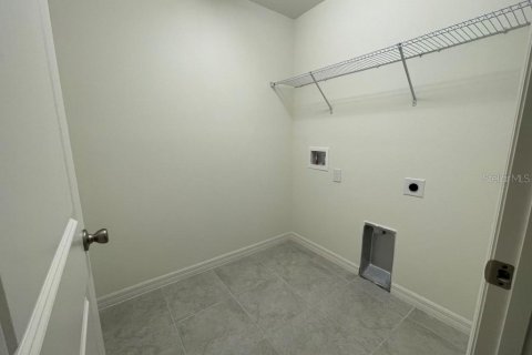 Casa en alquiler en Davenport, Florida, 4 dormitorios, 163.51 m2 № 1885073 - foto 9