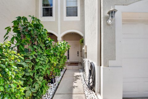 Touwnhouse à vendre à Lake Worth, Floride: 3 chambres, 145.11 m2 № 2387029 - photo 4