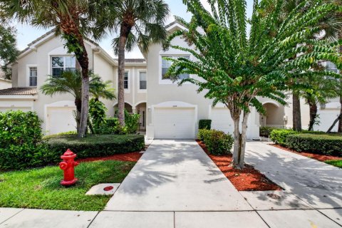 Touwnhouse à vendre à Lake Worth, Floride: 3 chambres, 145.11 m2 № 2387029 - photo 2