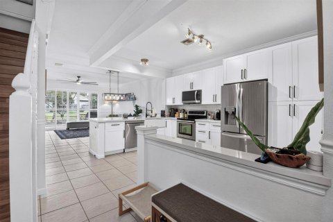 Touwnhouse à vendre à Lake Worth, Floride: 3 chambres, 145.11 m2 № 2387029 - photo 8