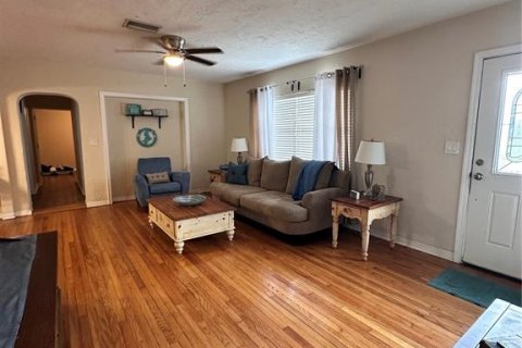 Casa en venta en Saint Petersburg, Florida, 3 dormitorios, 140.47 m2 № 1375132 - foto 10