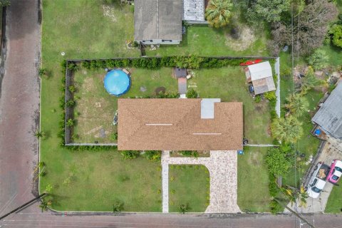 Casa en venta en Saint Petersburg, Florida, 3 dormitorios, 140.47 m2 № 1375132 - foto 4