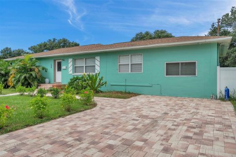Casa en venta en Saint Petersburg, Florida, 3 dormitorios, 140.47 m2 № 1375132 - foto 5