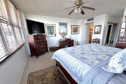 Condo in Bay Harbor Islands, Florida, 2 bedrooms  № 1730869 - photo 21