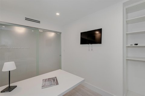 Copropriété à louer à Miami Beach, Floride: 2 chambres, 89.19 m2 № 1065422 - photo 24