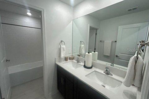 Casa en alquiler en Land O' Lakes, Florida, 6 dormitorios, 287.25 m2 № 2222093 - foto 15
