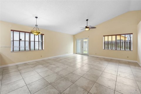 Casa en alquiler en Davie, Florida, 3 dormitorios, 126.53 m2 № 2011180 - foto 7