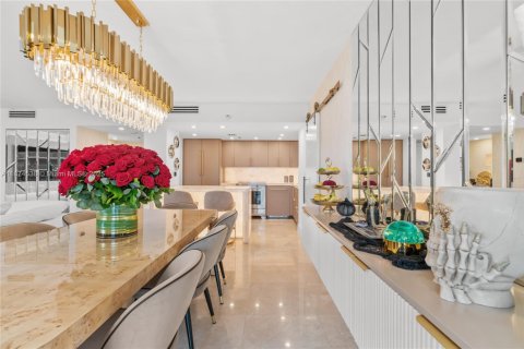 Copropriété à vendre à Miami, Floride: 2 chambres, 121.14 m2 № 1928716 - photo 7