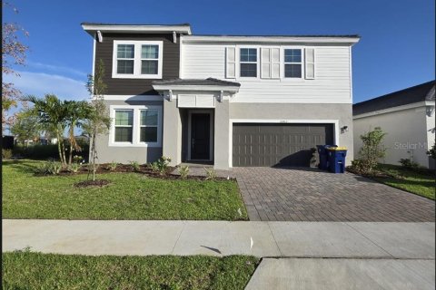 Casa en San Antonio, Florida 6 dormitorios, 311.87 m2 № 2096007