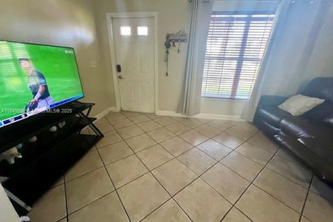 Townhouse in Weston, Florida 2 bedrooms, 103.12 sq.m. № 1836805 - photo 9