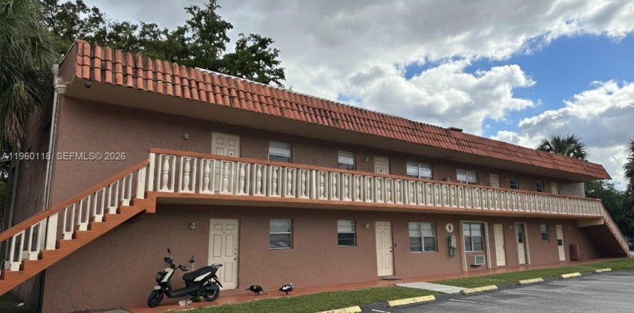 Condominio en Davie, Florida, 2 dormitorios  № 2020309