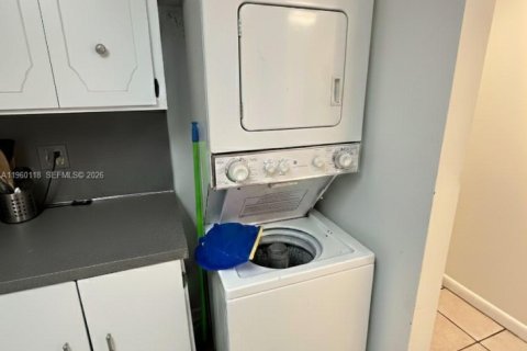 Condominio en alquiler en Davie, Florida, 2 dormitorios, 83.61 m2 № 2020309 - foto 4